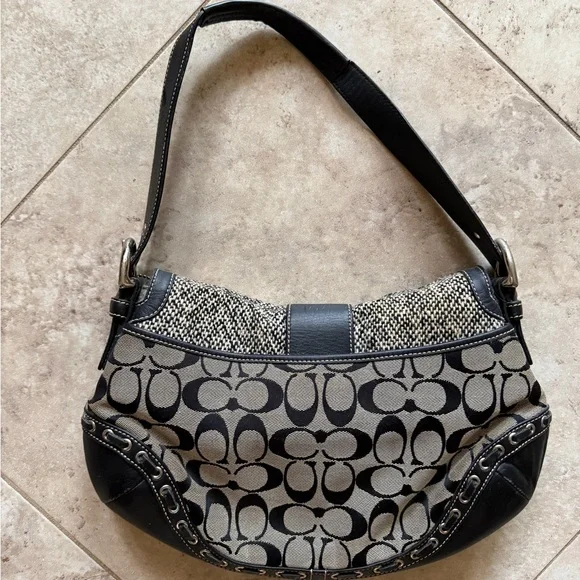 Coach F10425 Shoulder Bag - Picture 2 of 10